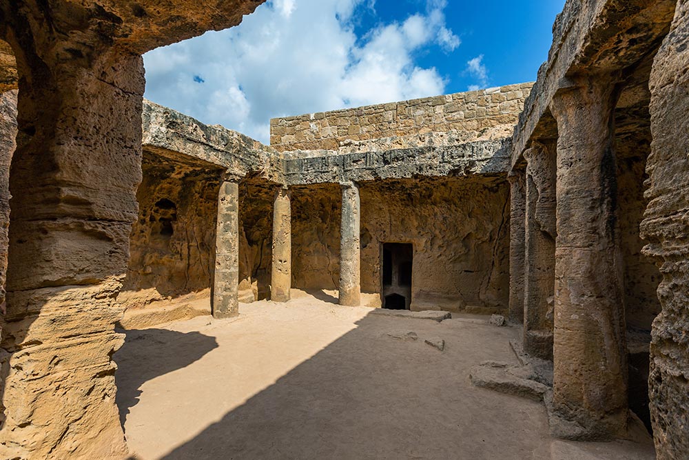 A páfoszi királysírok ((Archaeological Site of the Tombs of the Kings)